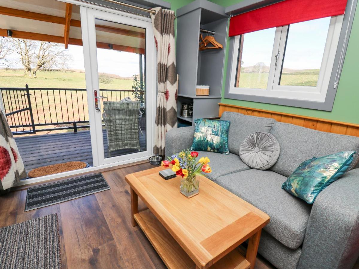 Wild Acre Villa Llangadog ภายนอก รูปภาพ
