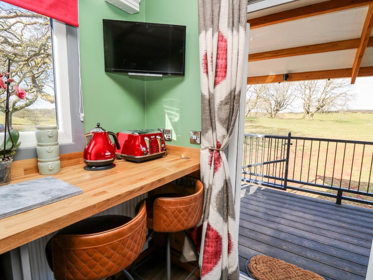 Wild Acre Villa Llangadog ภายนอก รูปภาพ